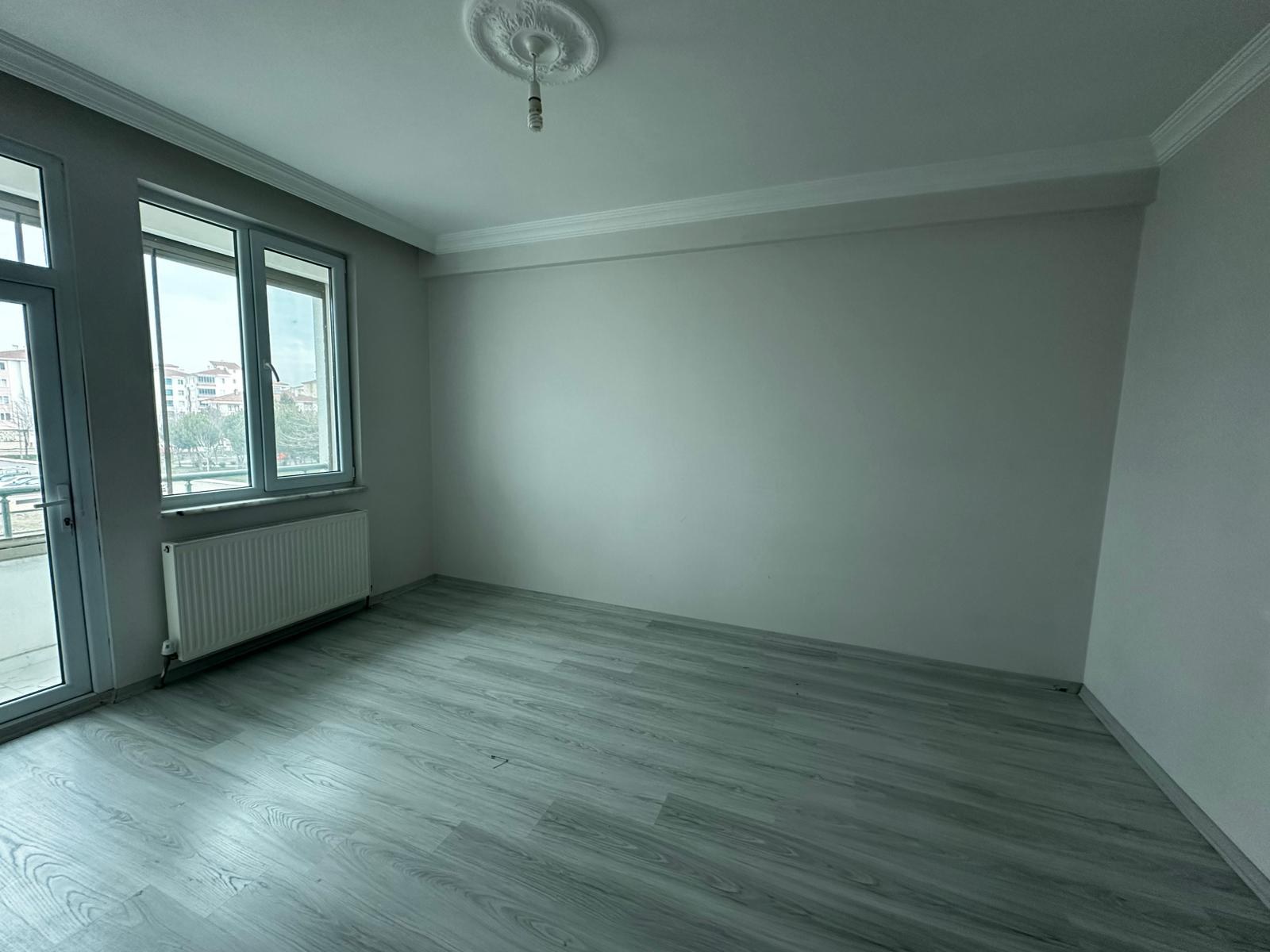 OSMANCIK CADDESİNDE FULL YAPILI KİRALIK DAİRE 16