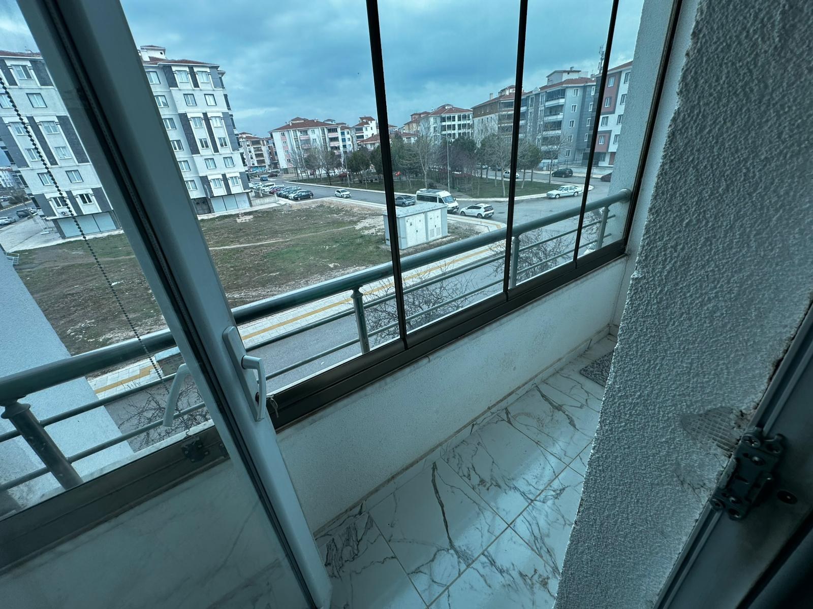 OSMANCIK CADDESİNDE FULL YAPILI KİRALIK DAİRE 15