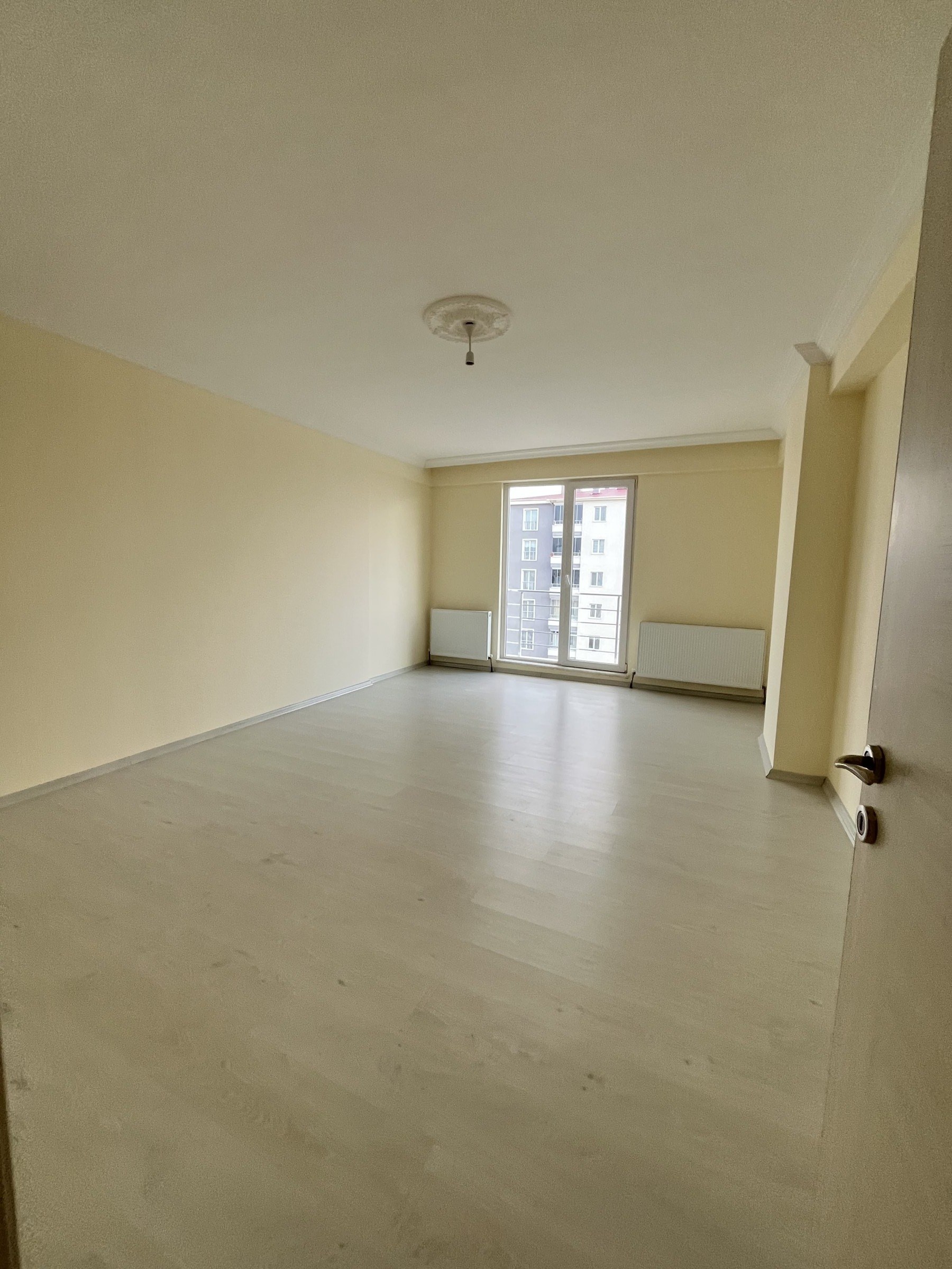 OSMANCIK CADDESİNDE KİRALIK DAİRE 7
